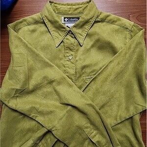 Columbia XCO Pistachio Green Faux Suede Pearl Snap Long Sleeve Shirt Women's M